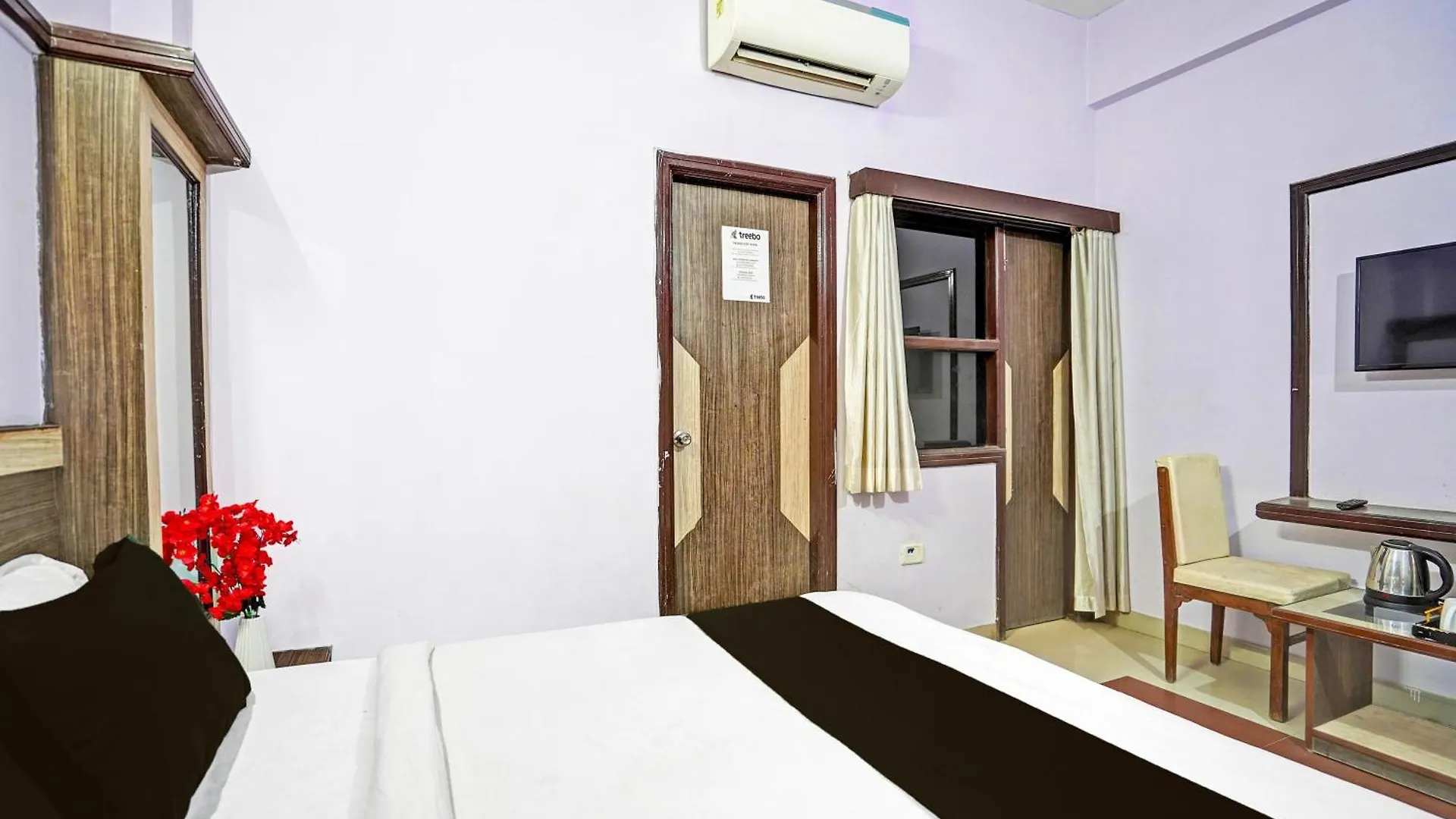 Golden Bard Hotel Agra