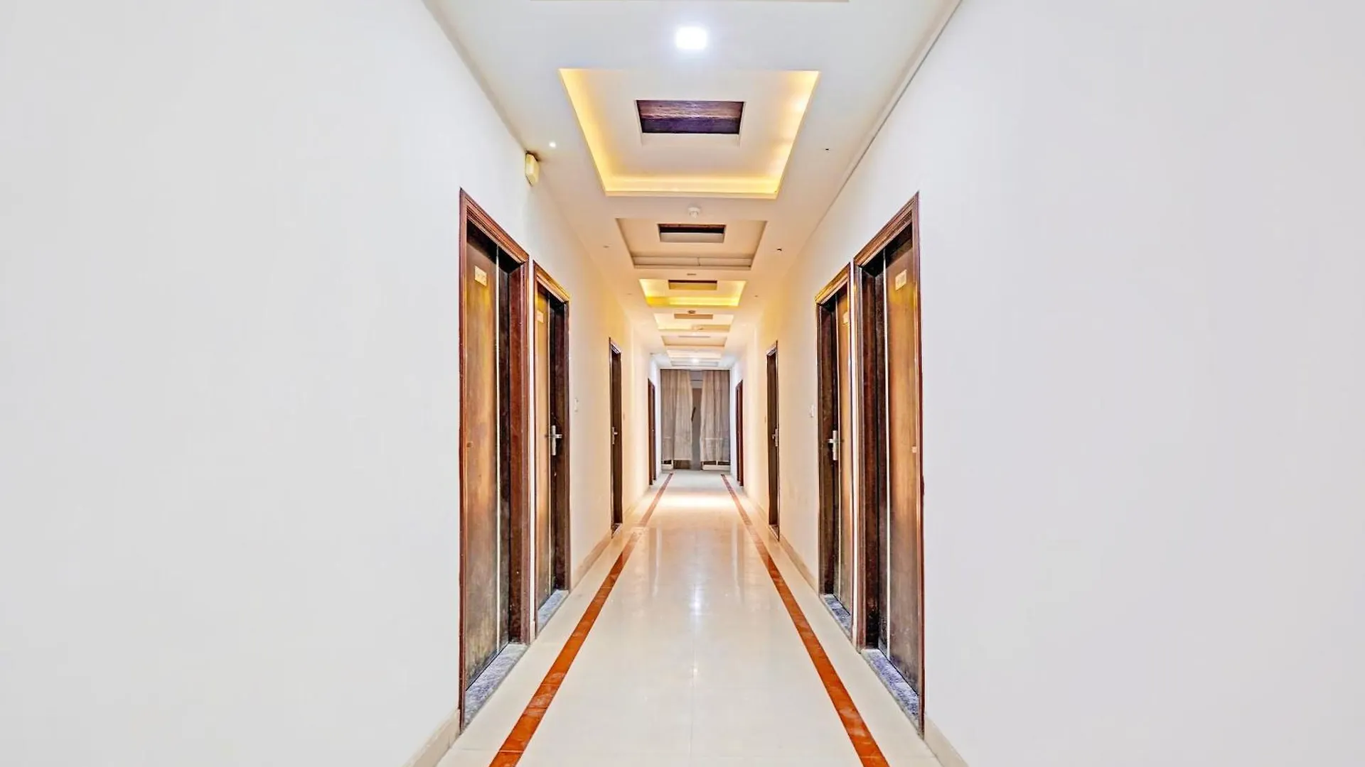 Golden Bard Hotel Agra  Agra (Uttar Pradesh)